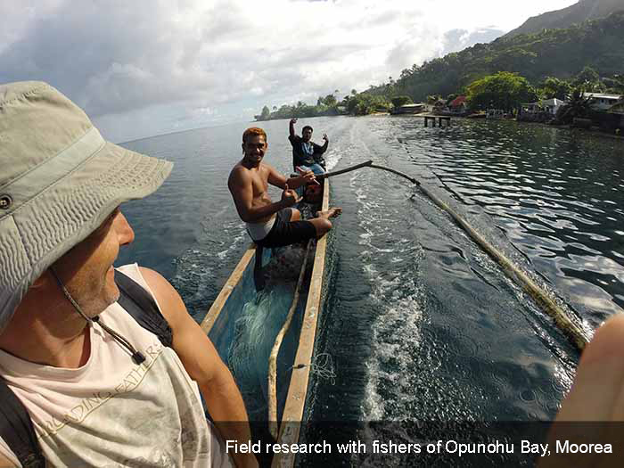 Lauer in Moorea with local fishermen